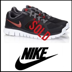 Nike | SALE🎈 Flex Sneaker Shoes Grey Red